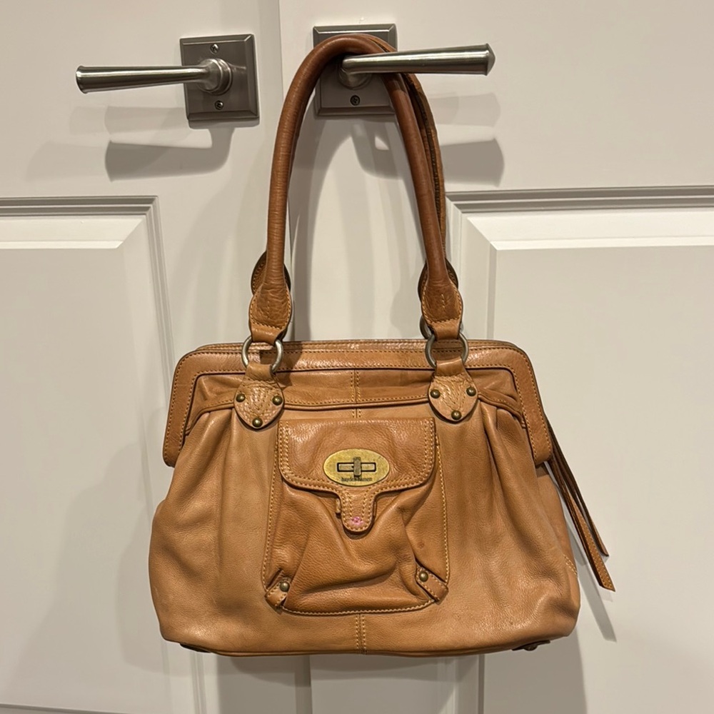 Tan Shoulder Bag with Soft Leather and Gold Hardware